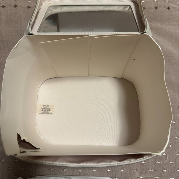 BNIB Dior Beauty Vanity Case Set - Picture 11 of 13